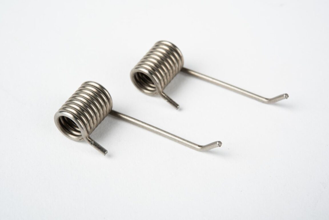 Torsion and double torsion springs MollFAM Production of Springs